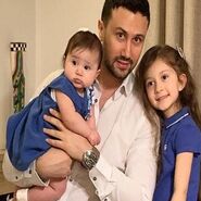 شاهرخ استخری به خودش آمد | دلتنگی های شاهرخ استخری از دوری دخترانش