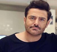 محمدرضا گلزار از استودیوی شخصی خود رونمایی کرد | محمدرضا گلزار در حال ضبط آهنگ جدید