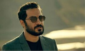 عکس نوید محمدزاده و مادرش