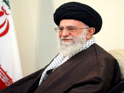 رهبر معظم انقلاب: معاملات غیررسمی اموال غیرمنقول از منشأهای بزرگ فساد است
