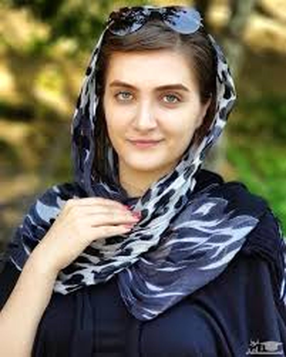 زیبایی خیره کننده آیسان سریال سقوط | الناز ملک با این تیپ و استایل هوادارانش را دیوانه کرد