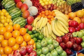 قیمت انواع میوه در بازار و میادین تره بار 15 اسفندماه